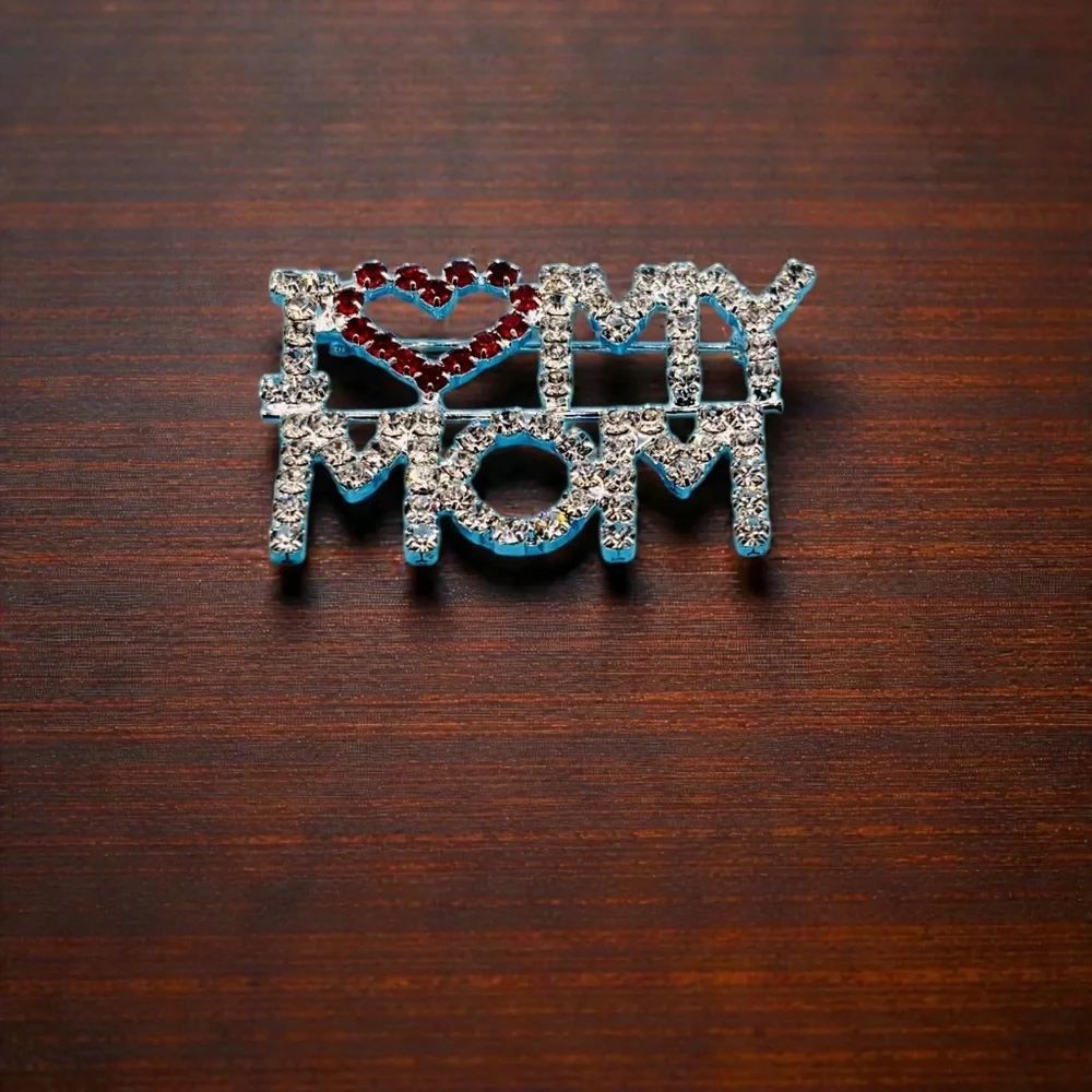 Silver 'I Love‎ My Mom' Brooch